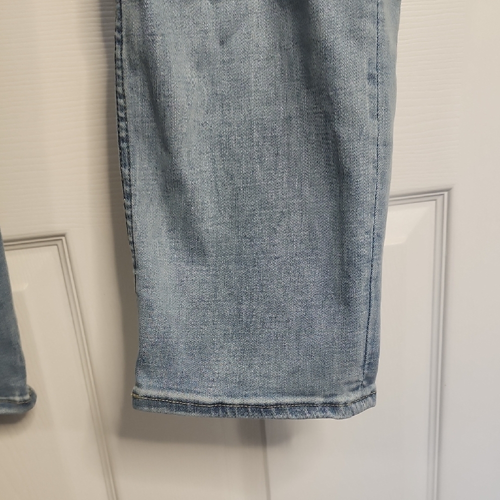 Old Navy Light Blue Relaxed Men's Jeans - Picture 4 of 8